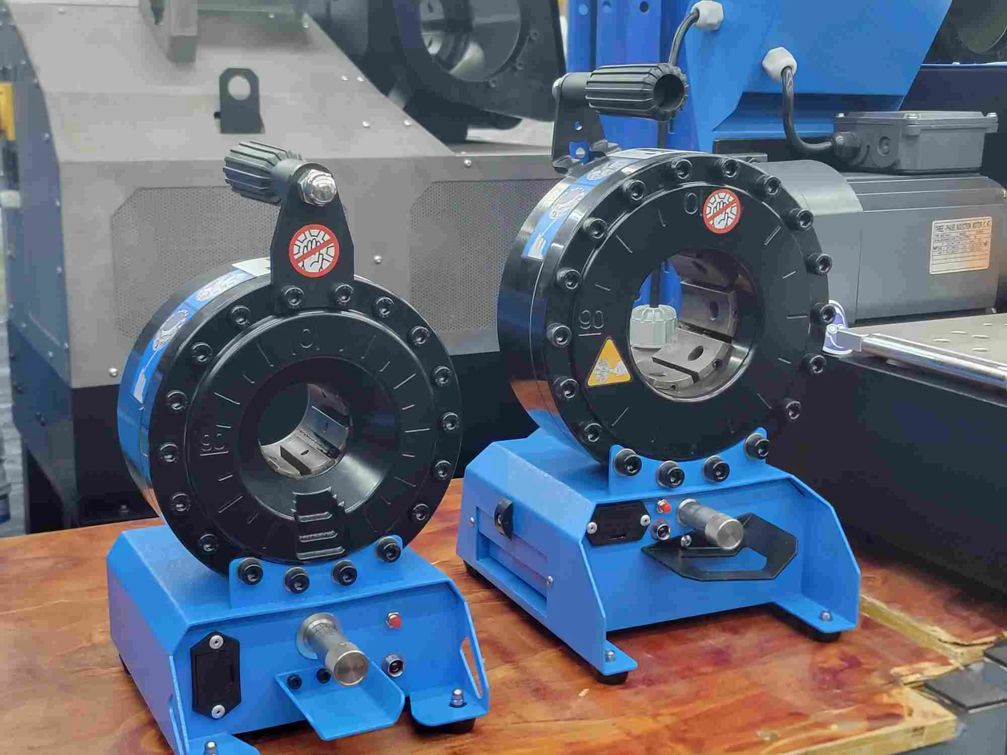 TRC P16HP manual hydraulic hose crimper for field crimp fitting installation