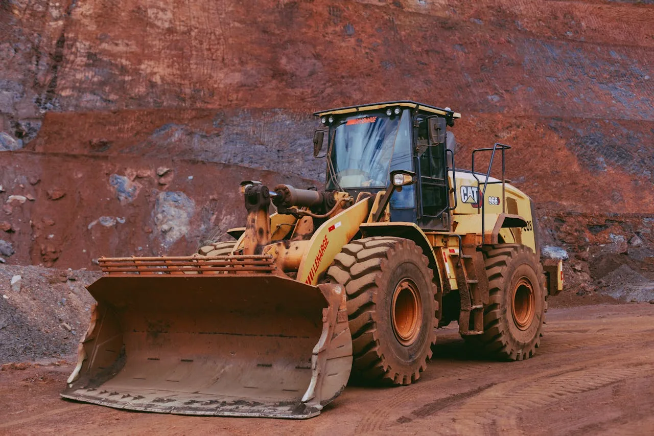 Mining equipment service with hydraulic hose crimper dies for heavy hose repair